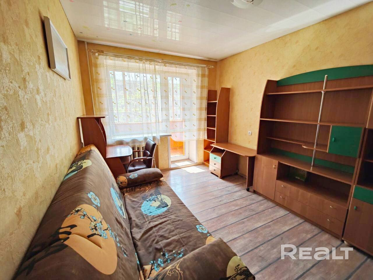 Продается отличная двухкомнатная квартира с прекрасной планировкой. - Więcej