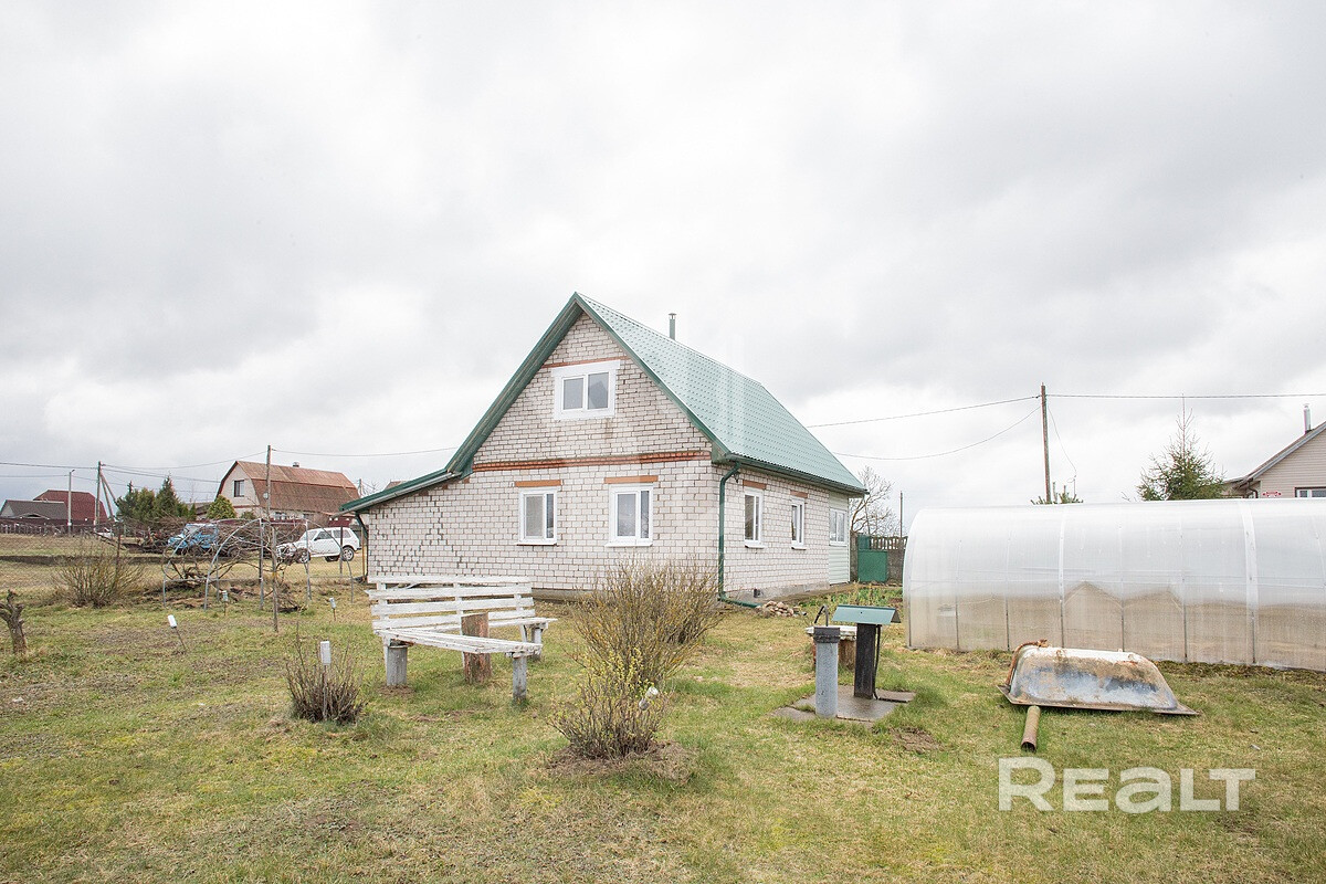 Продаётся уютный и крепкий дом, окружённый 15 сотками ухоженной земли - Mehr