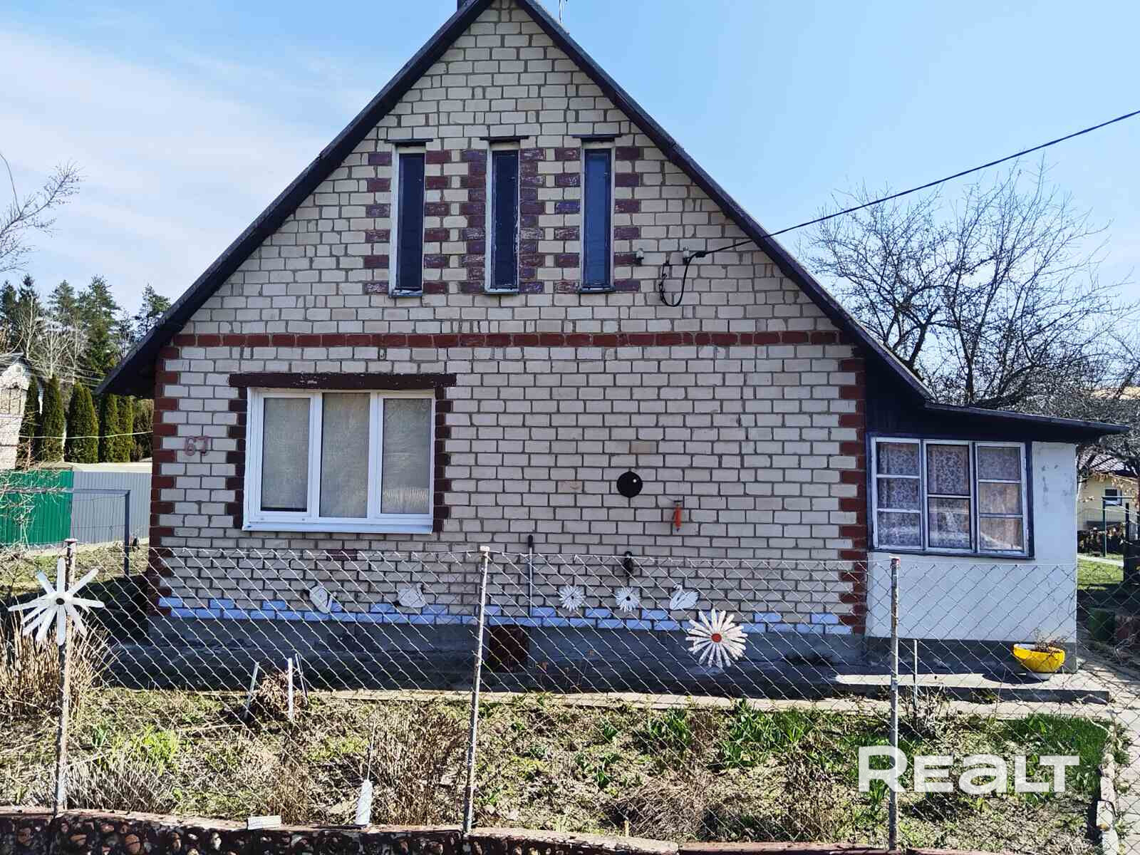 Продается большой двухэтажный блочно-кирпичный дом в 40 км от Минска в СТ Жаворонок. - Meer