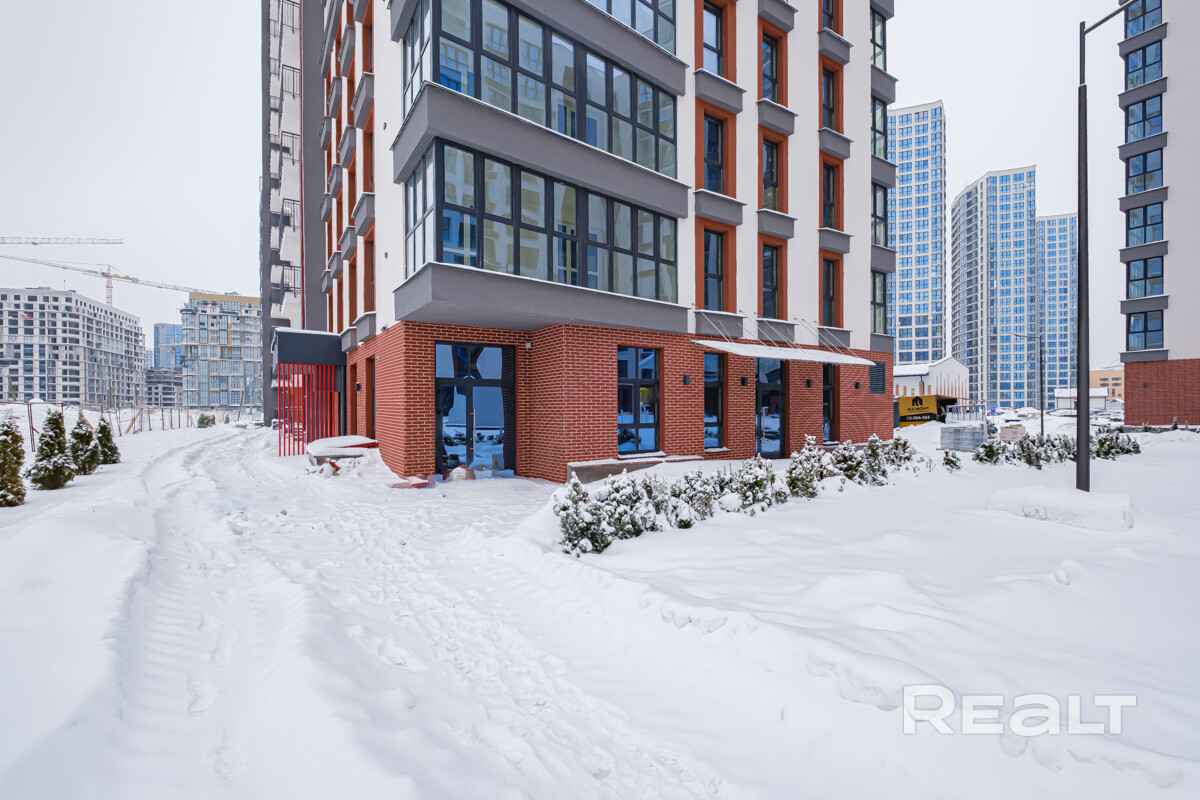 Аренда торгового помещения 67,6 м. Под ваш бизнес - Więcej
