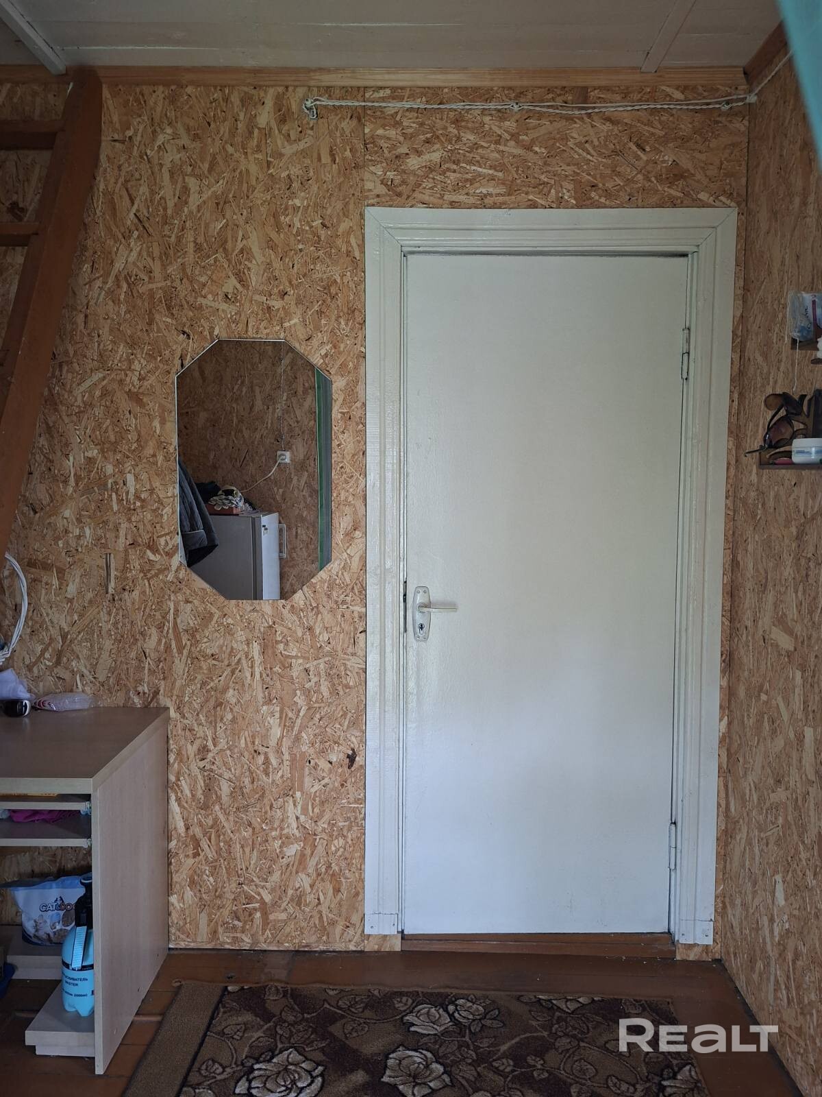 Продается дача в СТ "Мотор". Голоцкий сельсовет, Пуховичский район, Минская обл., Могилевское направление, 20 км от МКАД. Участок 5 соток, вода холодная сезонная, имеется бойлер (горячая вода), туалет, душ, кухня, кладовка. Для покоса травы есть газонокосилка и триммер. Газовый баллон в наличии. Мебель, микроволновка, холодильник. Для детей имеется батут и бассейн. От автостанции "Автозаводская" ходят автобусы (ст. метро Могилевская). - Widok 4
