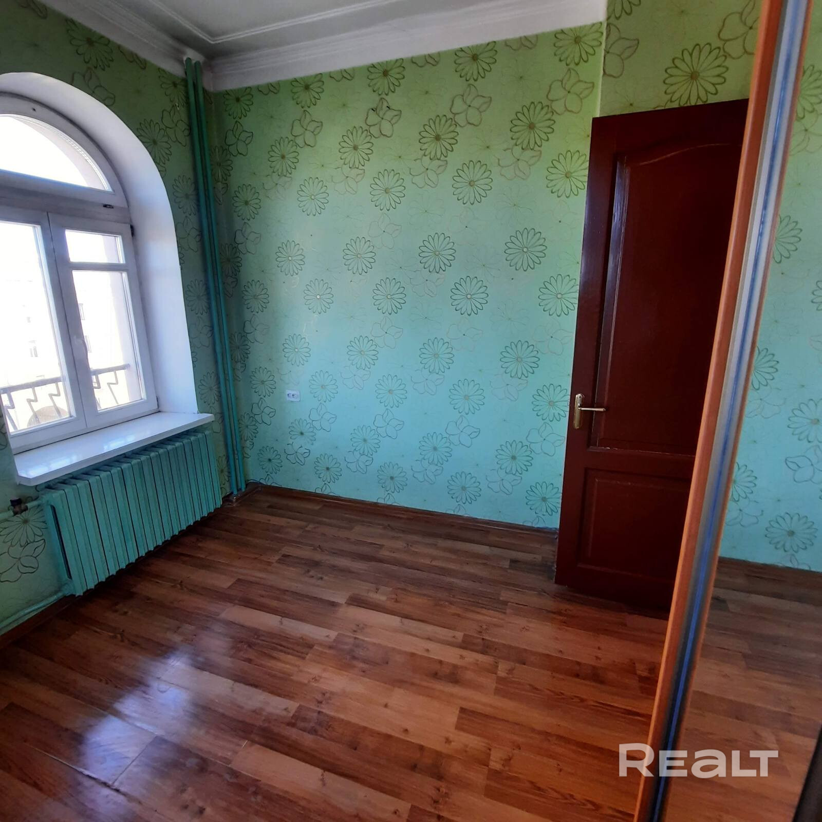Продажа 2х комнат (в 4х комн квартире) в собственности представляют собой квартиру общей площадью 35.83 кв. м. Звонить по номеру +375293440244 Вячеслав - Widok 5