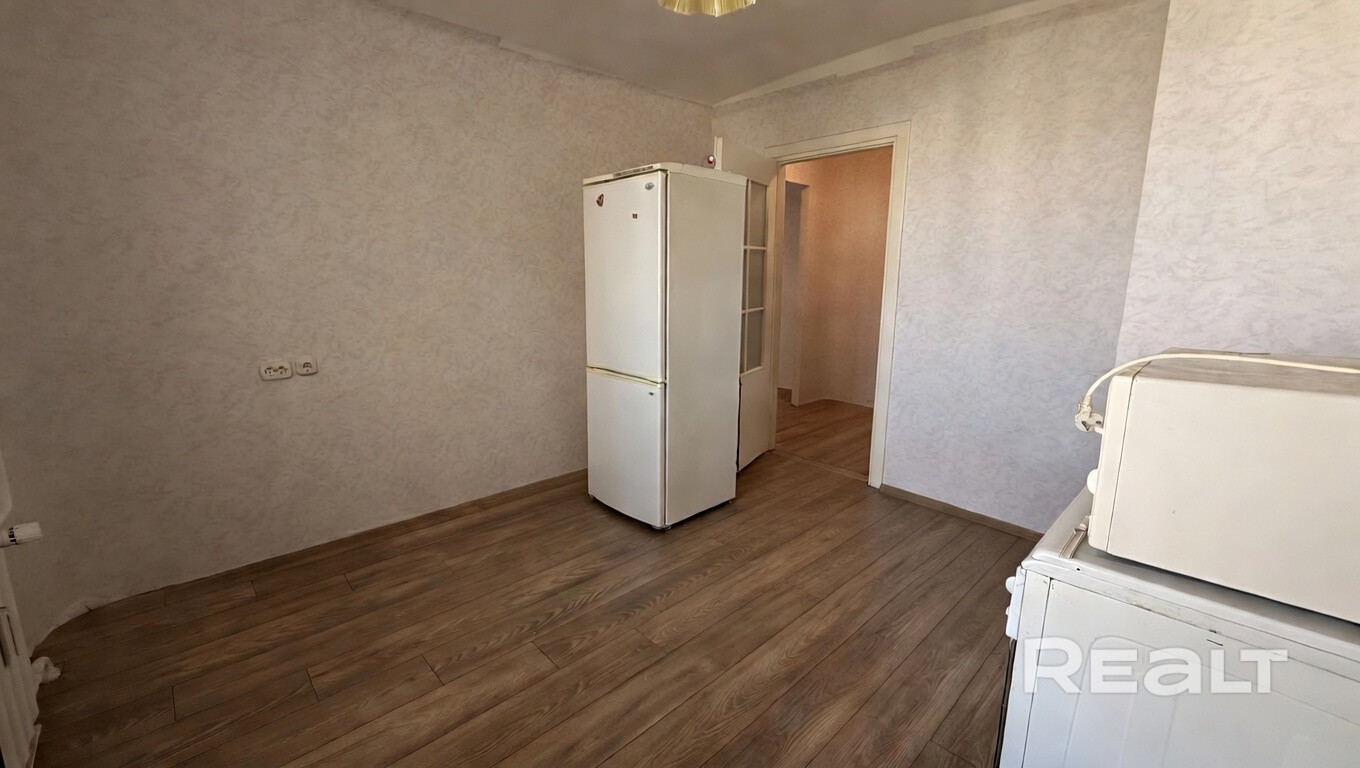 Продается 3-комнатная квартира в районе Каменная Горка (ул. Каменогорская, 16). – pohled 5
