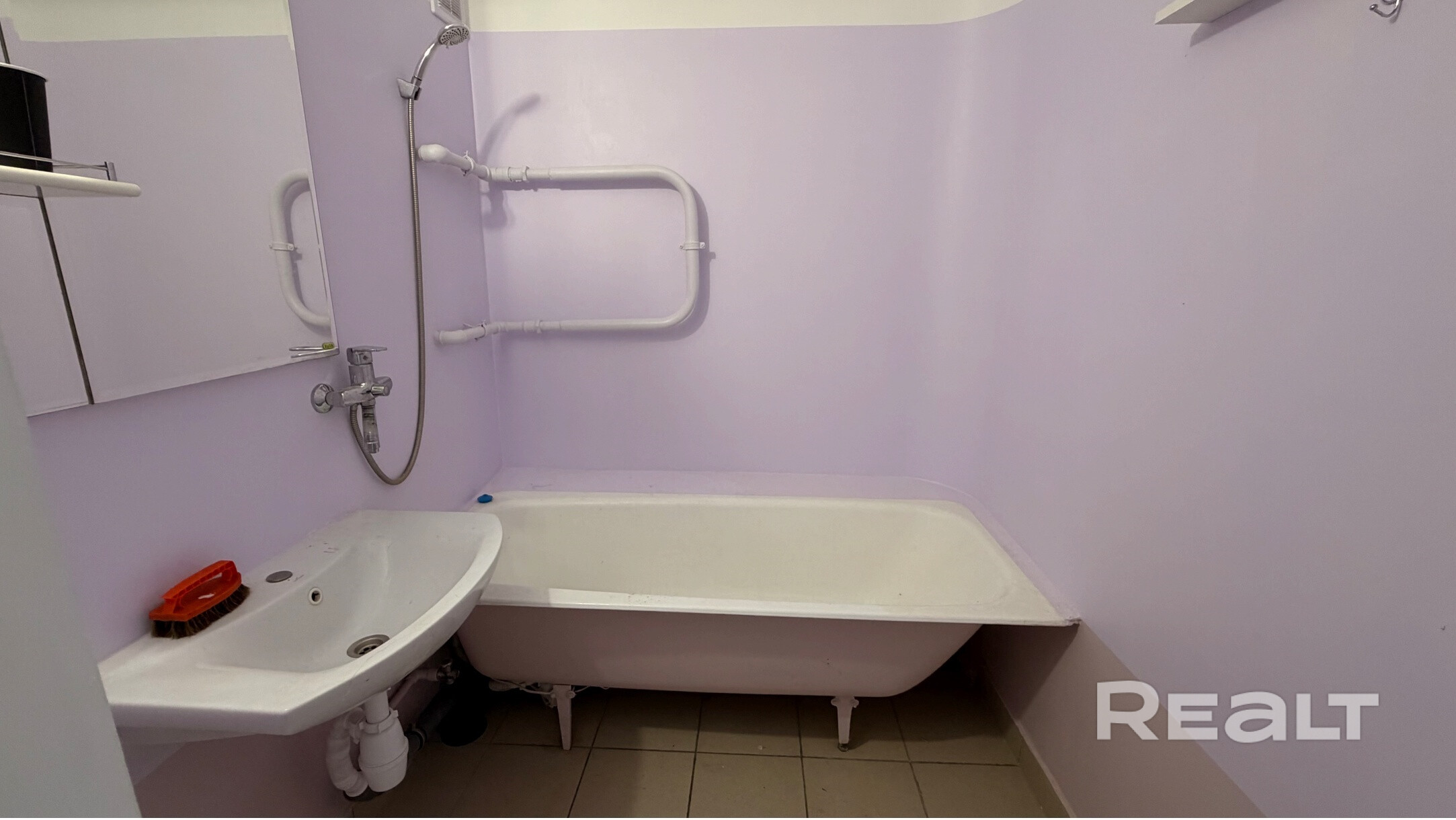 Продается 3-комнатная квартира в районе Каменная Горка (ул. Каменогорская, 16). – pohled 6