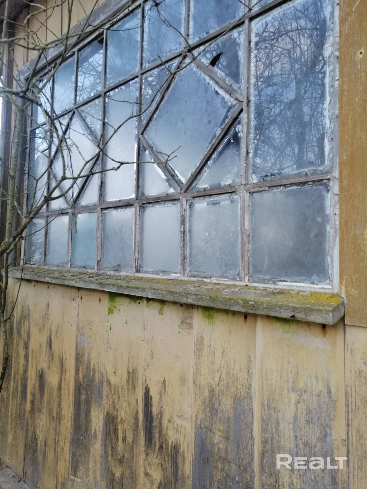Продаётся дача в СТ «Горизонт-82» (Радошковичский сельсовет, Молодечненский район).** Тихое зелёное место, рядом лес и грибные места, хорошая локация для отдыха и восстановления дачи под себя. Участок давно пустует, требует вложений, но имеет отличный потенциал для сезонного отдыха и жизни на природе. 5 соток земли, дом 30 кВ. метров Ссылка на яндекс-карту: СТ Горизонт-82 Радошковичский сельсовет, Молодечненский район, Минская область. - Vista 3