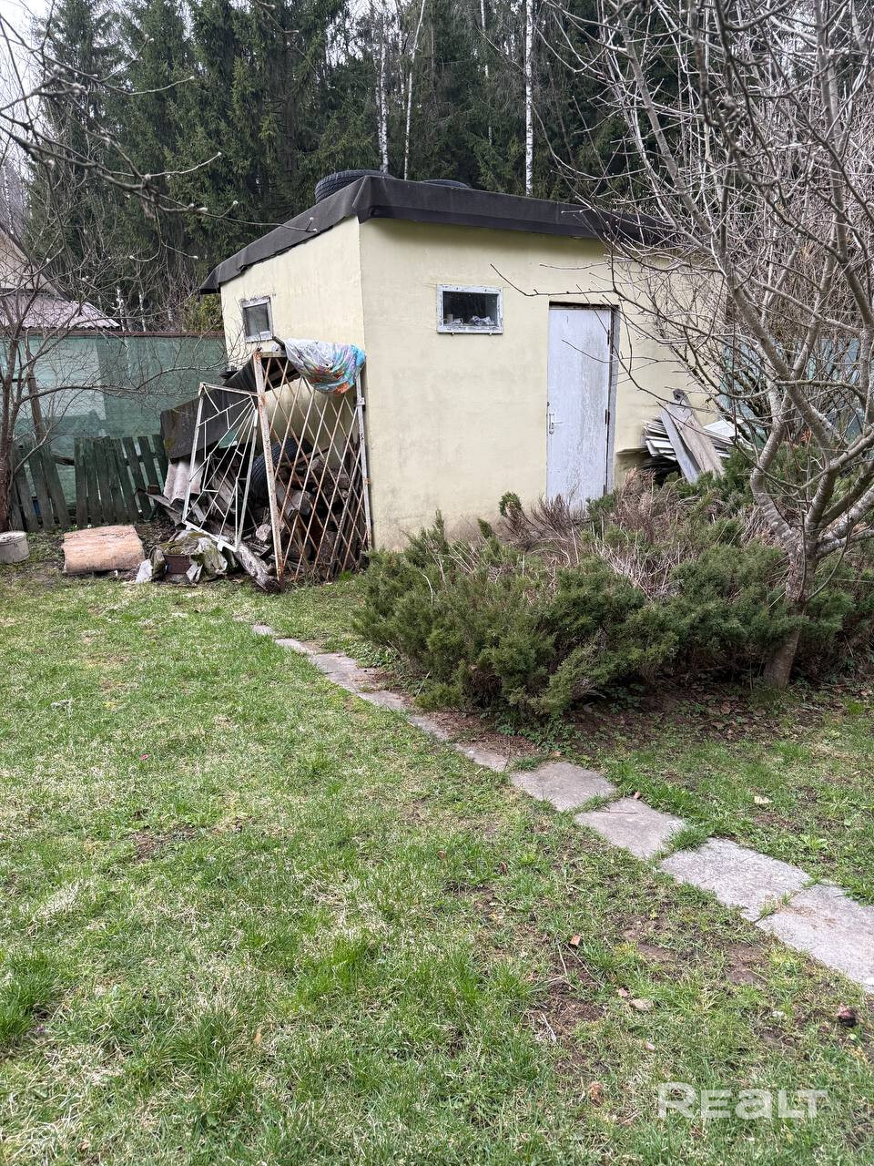Продаётся дача, хорошее расположение, рядом лес и река, добрые соседи. Деревянный дом, кирпичная печь. Туалет и душевая оборудованы, вкопан септик. Интересует только продажа. - Ansicht 6