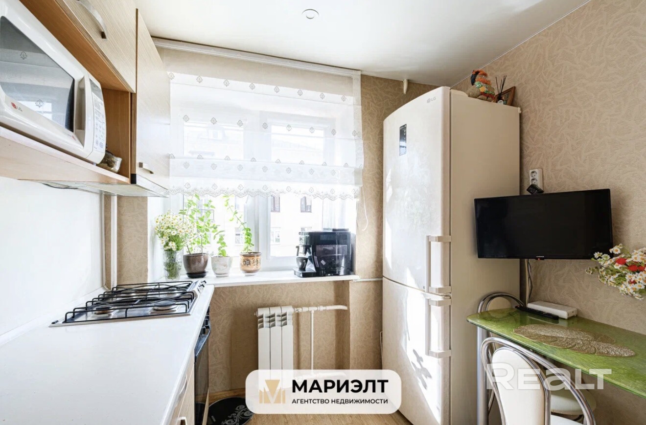Продаётся 2-комнатная  квартира в тихом центре Минска - Aanzicht 3