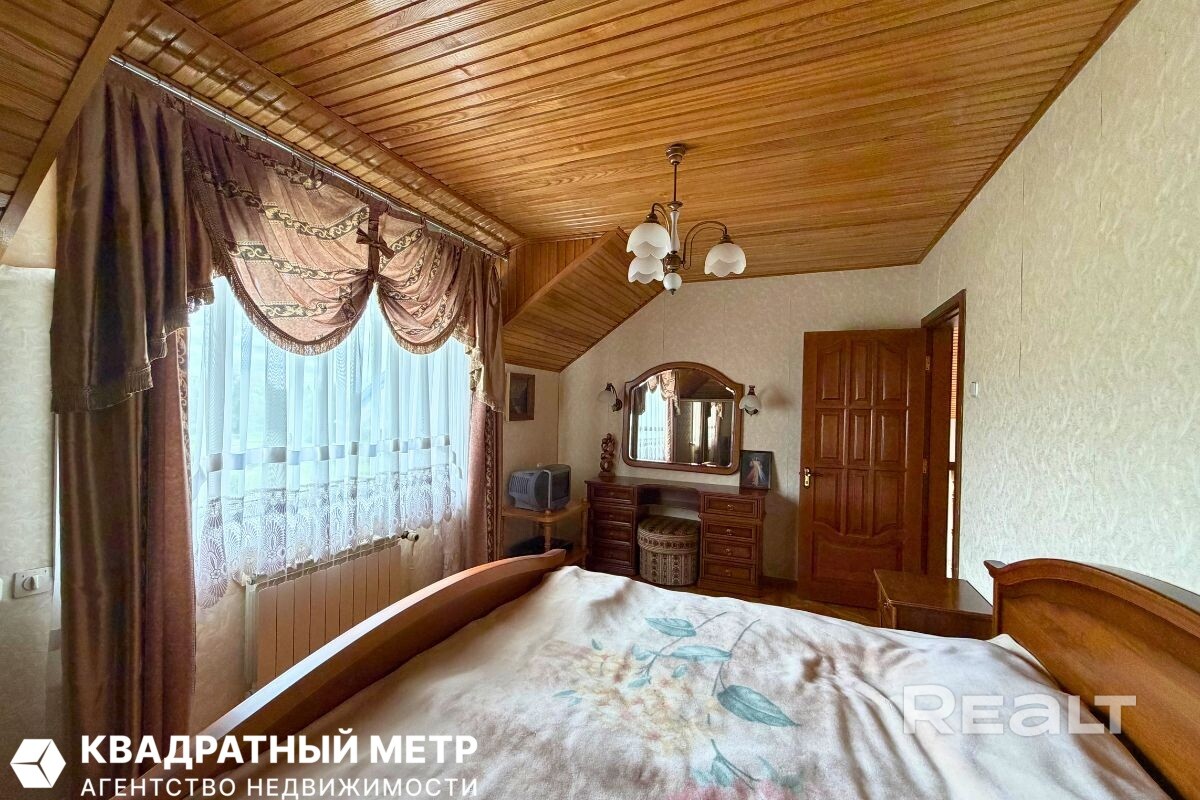 Продаётся дом с баней, летней кухней и бассейном возле реки Птичь в 24 км от МКАД. - изображение №13