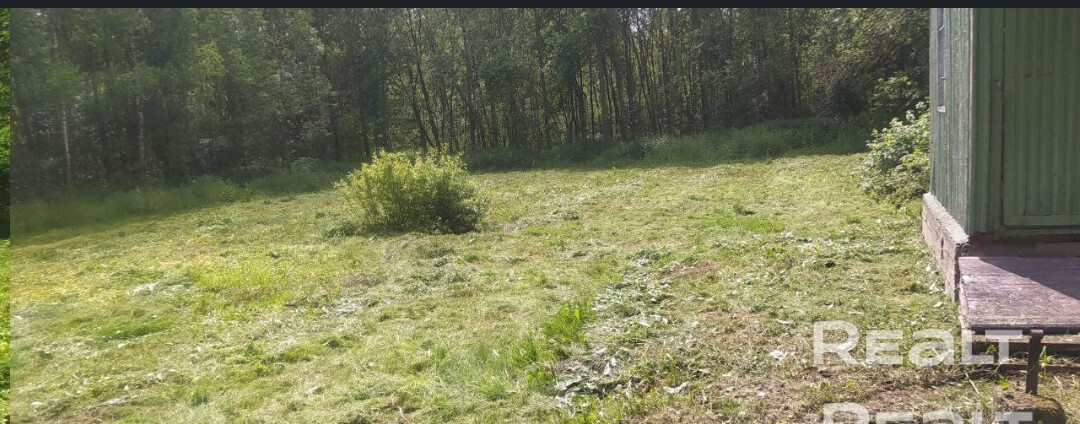 Прекрасное место для постройки дома. Рядом н.п. Руденск и Дружный (город спутник). В Дружном вся инфраструктура:школы, сады, магазины, поликлиника, почта, Дом культуры, тренажёрный зал и т. д. Рядом Материнское озеро. Въезд на участок отдельный, на краю садового товарищества. - Widok 5