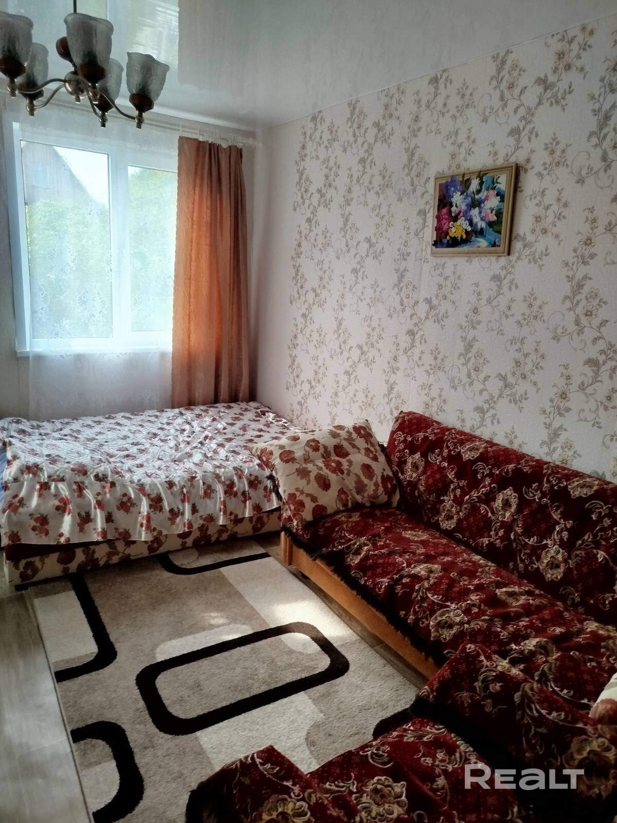 Продам дачу , Ждановический с/с ,18 км. от Минска.Дом три уровня 2008г.постройки , об.пл. 101.3 КВ.м.Готовность 100процентов , пригоден для круглогодичного проживания.Участок 5.88 соток, в частной собственности плюс 2.3 сотки в постоянном пользовании.Обработанный , много плодовых деревьев , кустов .Крайний , рядом лес , красивое , живописное место . Туалет септик , есть душ. До остановки автобуса , маршрутки десять минут спокойным шагом.Два раза в неделю приезжает автолавка. - Widok 4