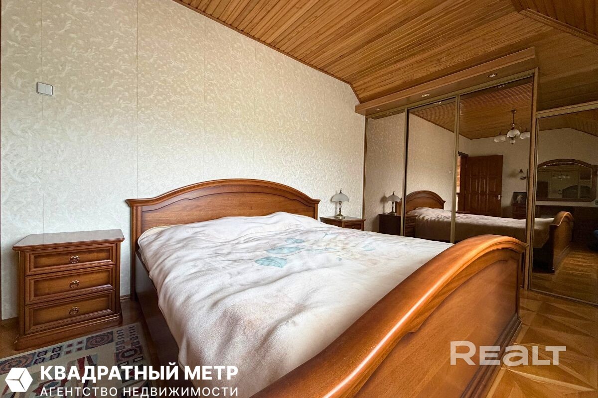 Продаётся дом с баней, летней кухней и бассейном возле реки Птичь в 24 км от МКАД. - изображение №15