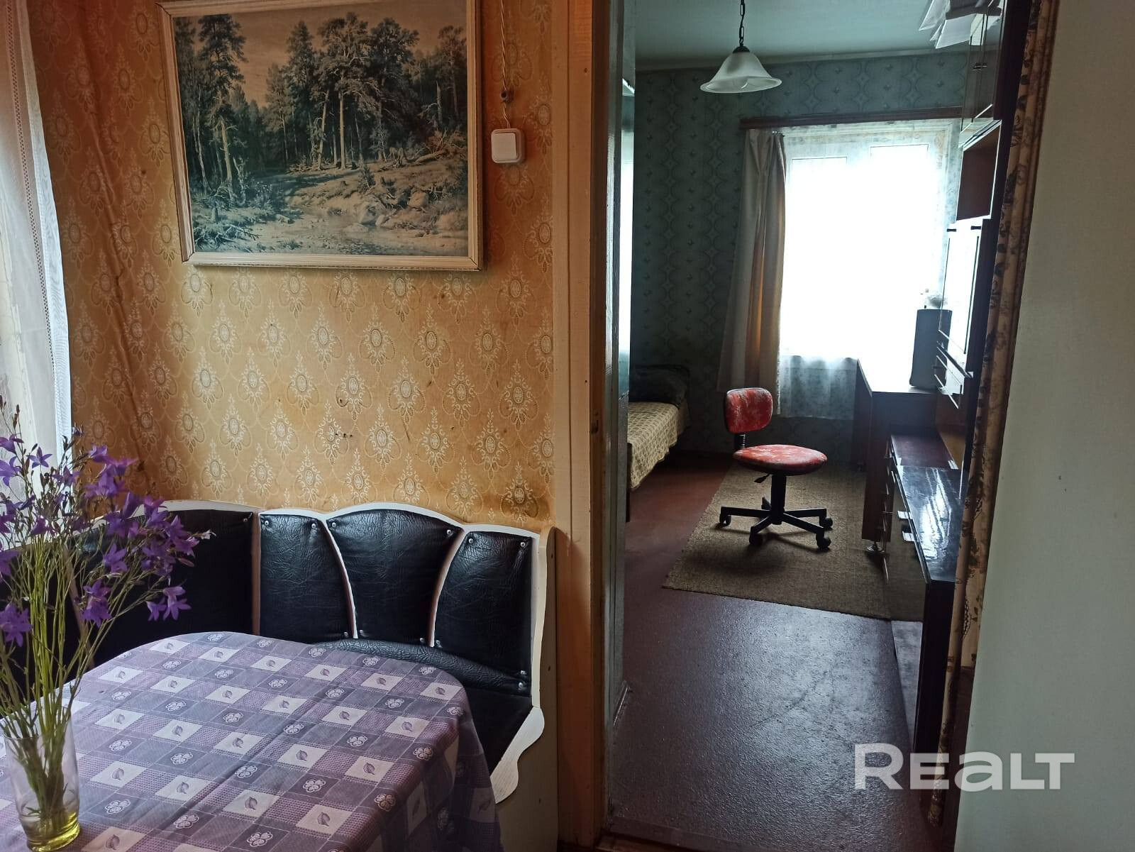 Дача в СТ Верас-81, увеличенный участок 8 соток в частной собственности, ухоженный дом, магазин в СТ, маршрутки из Минска, электричка - жд станция Равнополье в 3 км, Руденск 6 км, рядом озеро – pohled 6
