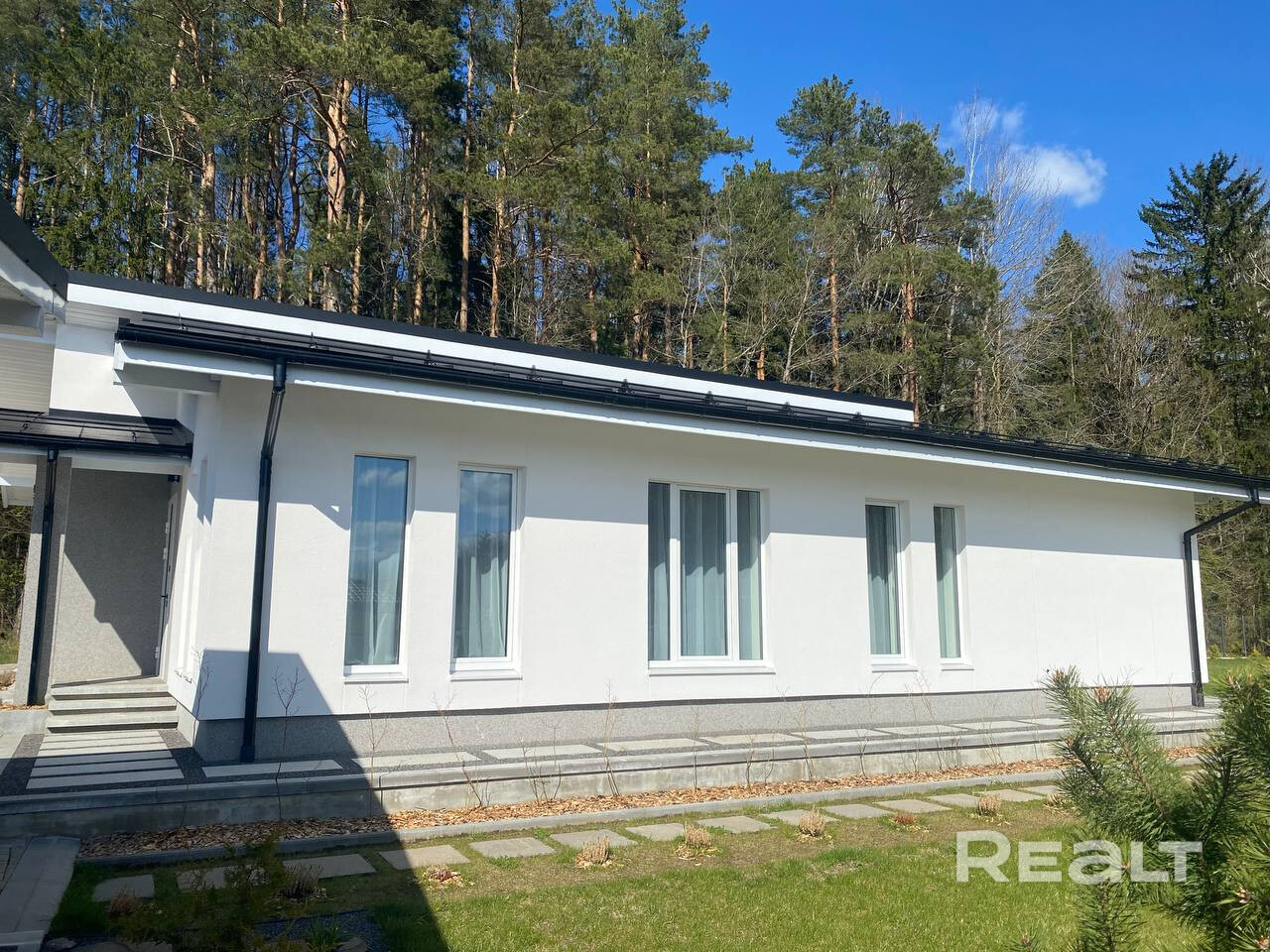 Продаётся новый современный коттедж, расположенный у кромки леса, в престижном коттеджном посёлке «Бузуны» (Гродненское направление), всего 25 км от МКАД — около 15 минут до станции метро «Каменная Горка». Приглашаем на просмотр, возможен торг. По всем вопросам — звоните или пишите в Telegram / Viber по номеру телефона, указанному в объявлении. - Ansicht 3