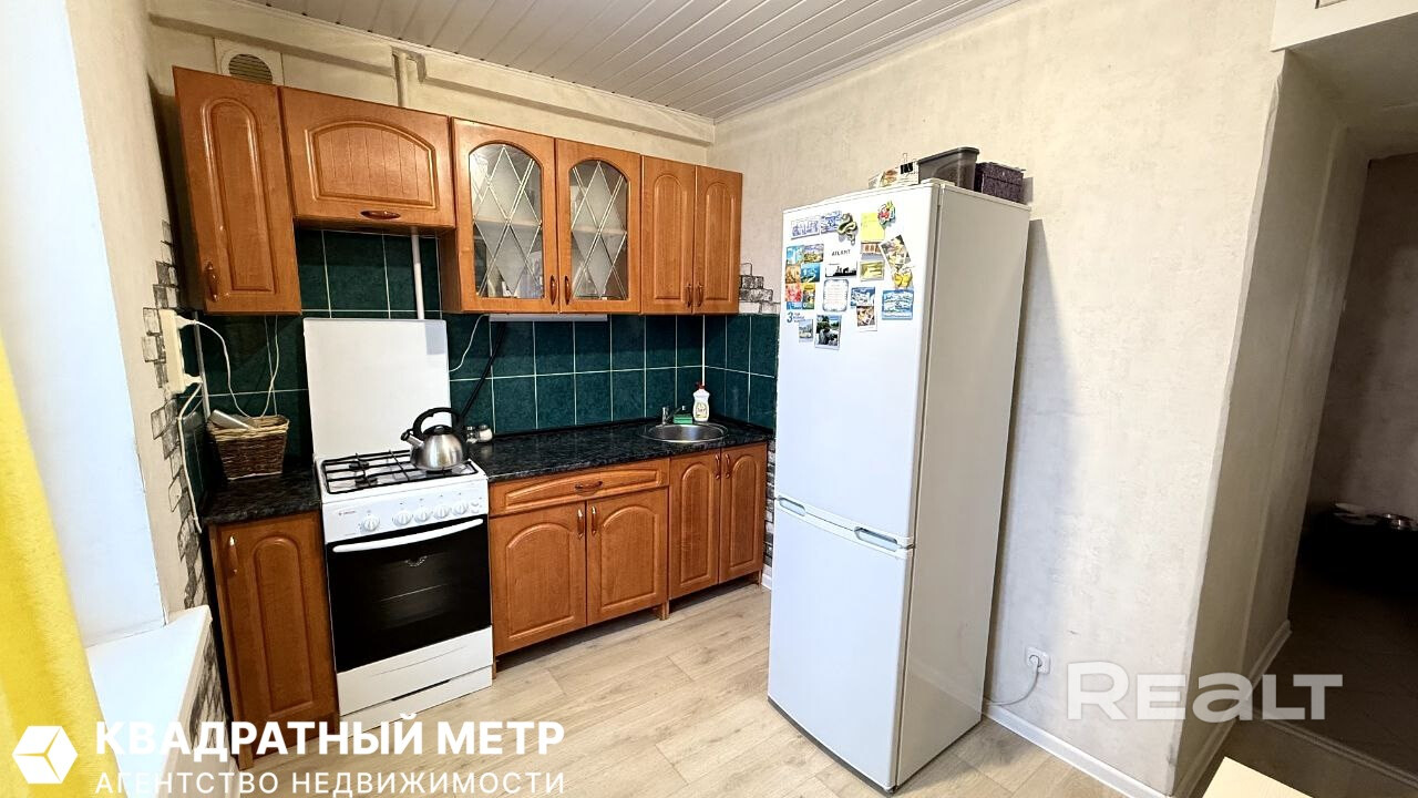 Продается 3-комнатная квартира недалеко от метро Спортивная, ТЦ Скала и двух парков - Widok 3