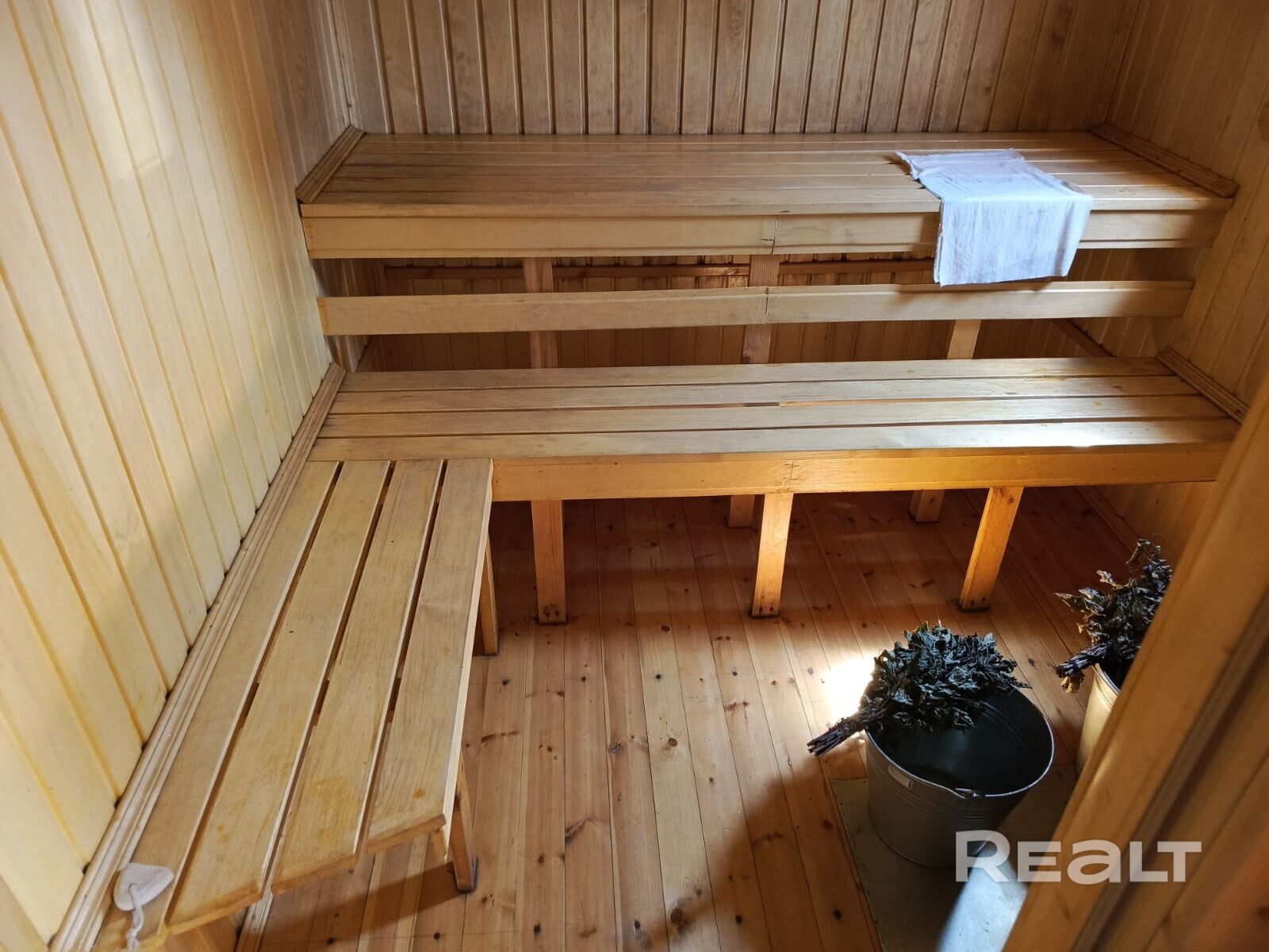 Продаётся участок 10 соток с новой баней (2024 г.) Рядом с лесом. 15 км от Жодино, 9 км. до Смолевич. Электричество есть, сважина своя - Vista 4