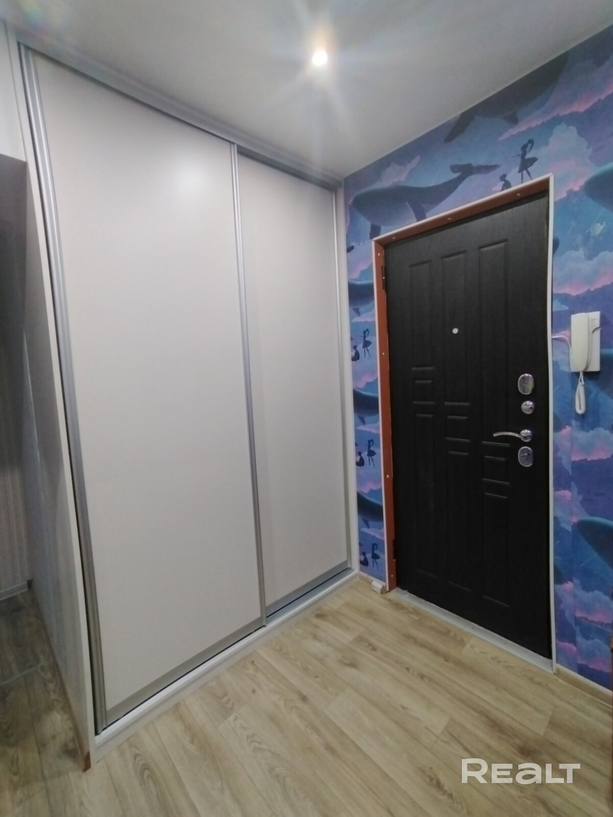 Продам 1-комнатную квартиру в микрорайоне малиновка. 5 минут ходьбы до ст.м. Малиновка, через дорогу круглосуточный супермаркет Простор. Удобный 2 этаж из 9, много парковочных мест во дворе доме. Хорошие соседи. Вся мебель остаётся. Входная металлическая дверь. Собственник Олимпиада. - Widok 6