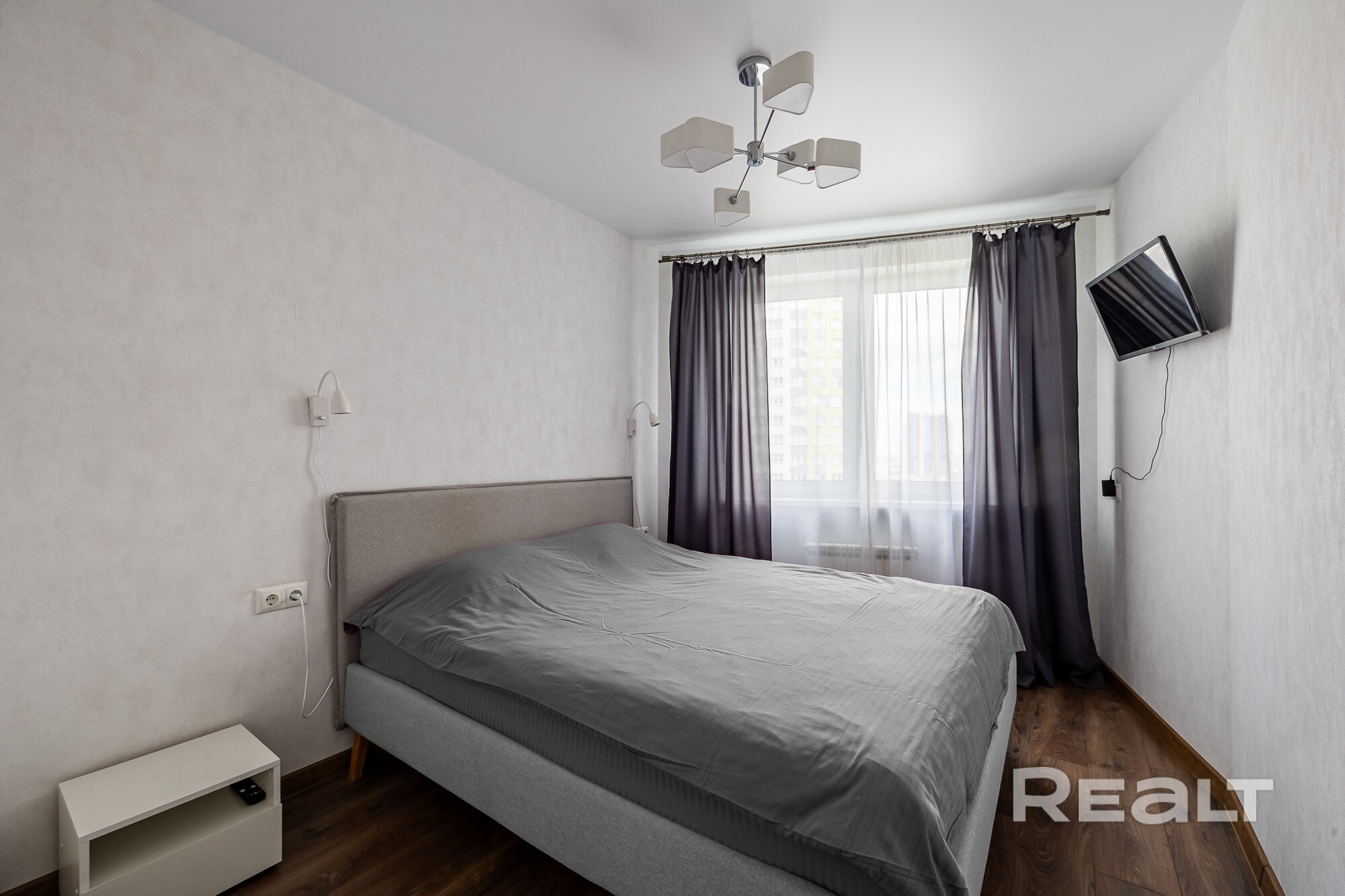 В продаже 2-х комнатная квартира с дизайнерским ремонтом в современном, многофункциональным жилом комплексе Каскад. - Mehr