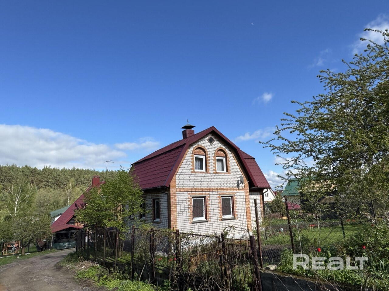 Продается дачный дом, способный пробудить в вас чувство гармонии между современным комфортом и нетронутой красотой природы! - Ansicht 4