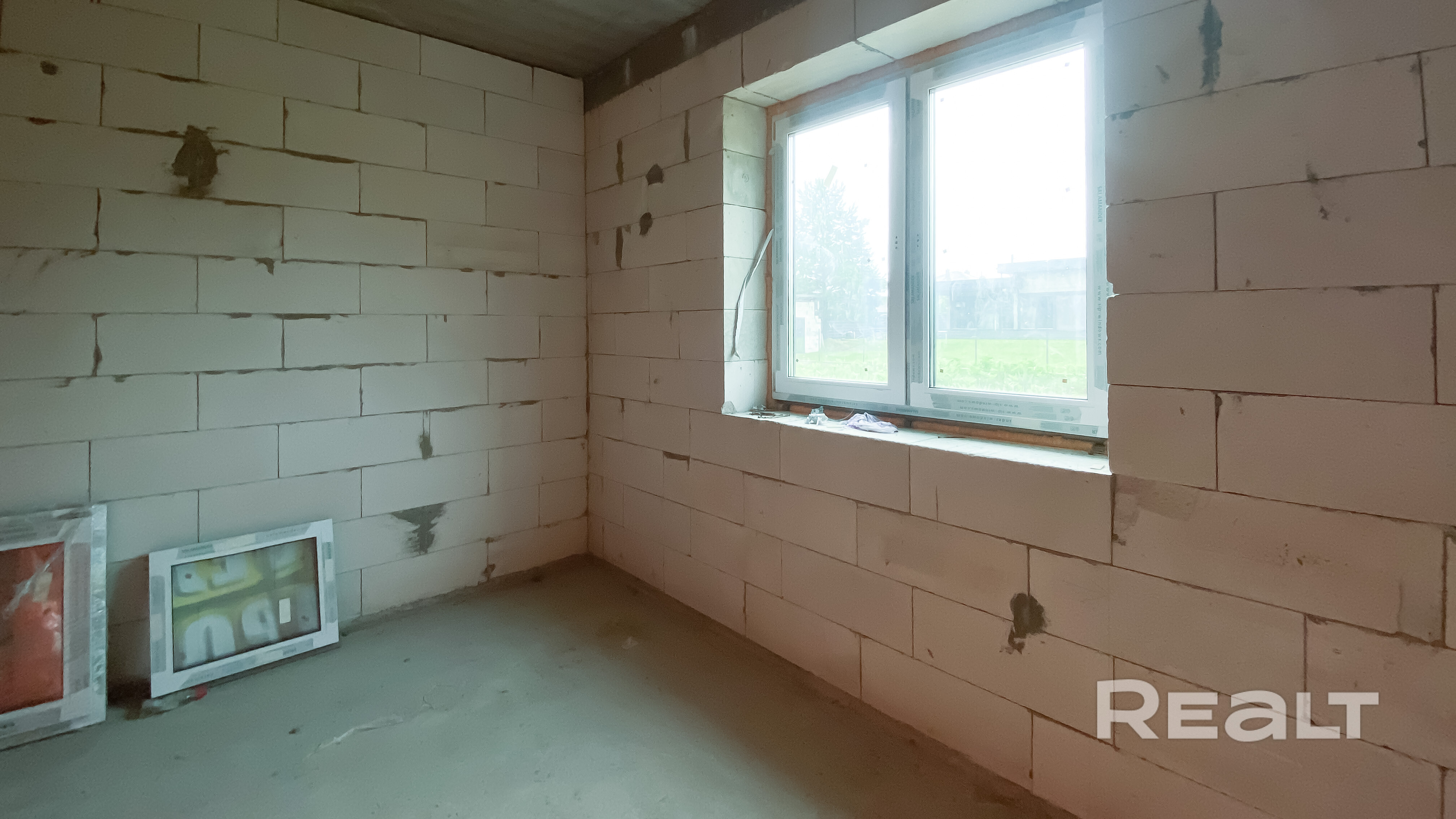 СЕМЕЙНОЕ ГНЕЗДО В КОЛОДИЩАХ: 337 м² свободы и 15 соток для детства - Widok 5