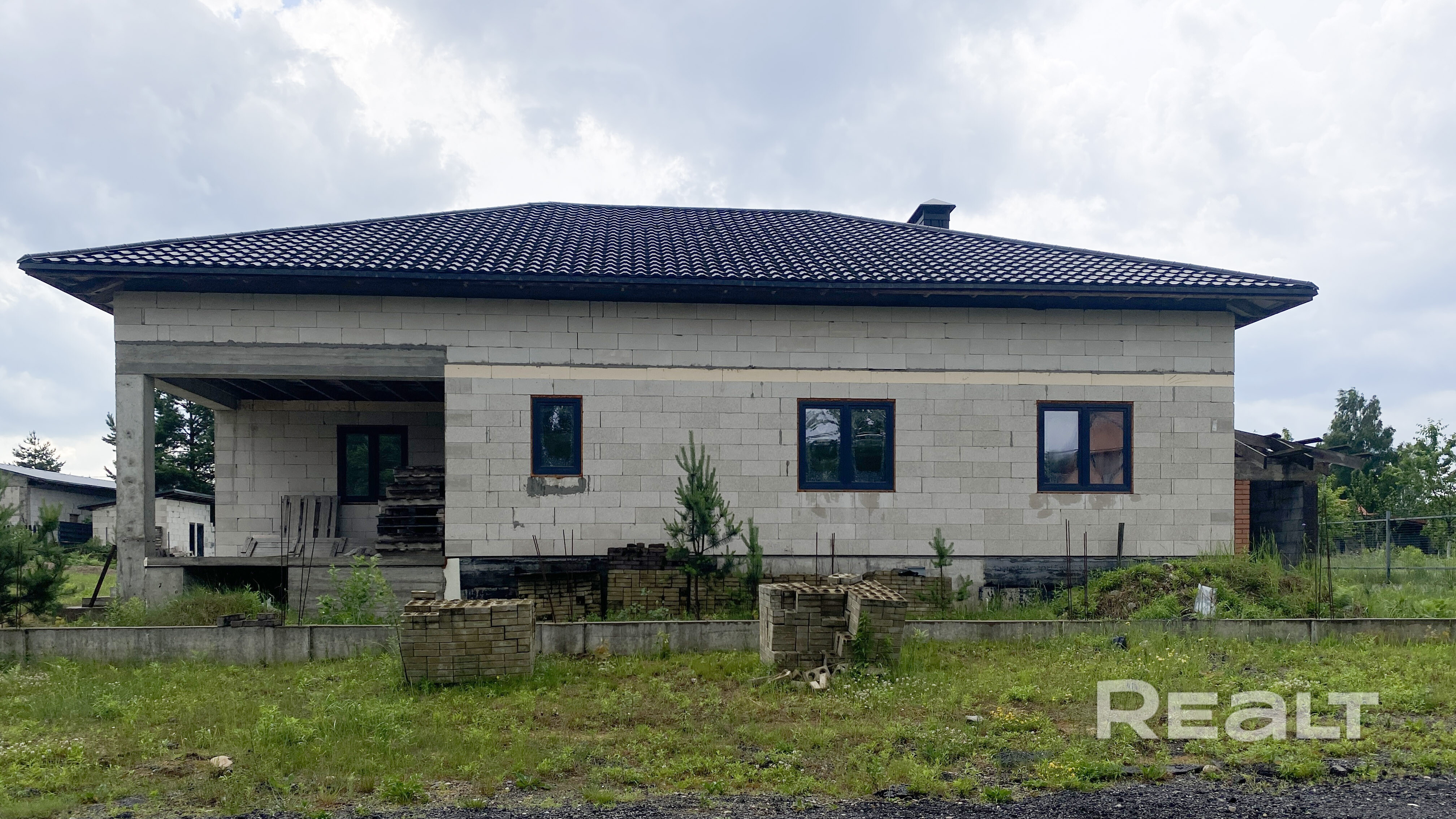 СЕМЕЙНОЕ ГНЕЗДО В КОЛОДИЩАХ: 337 м² свободы и 15 соток для детства - Widok 2