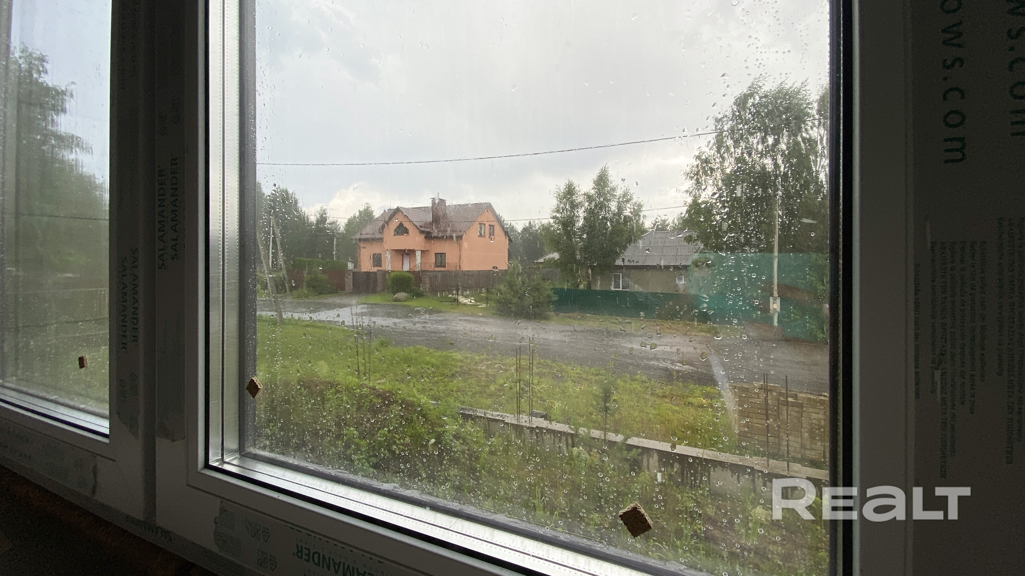 СЕМЕЙНОЕ ГНЕЗДО В КОЛОДИЩАХ: 337 м² свободы и 15 соток для детства - Widok 4