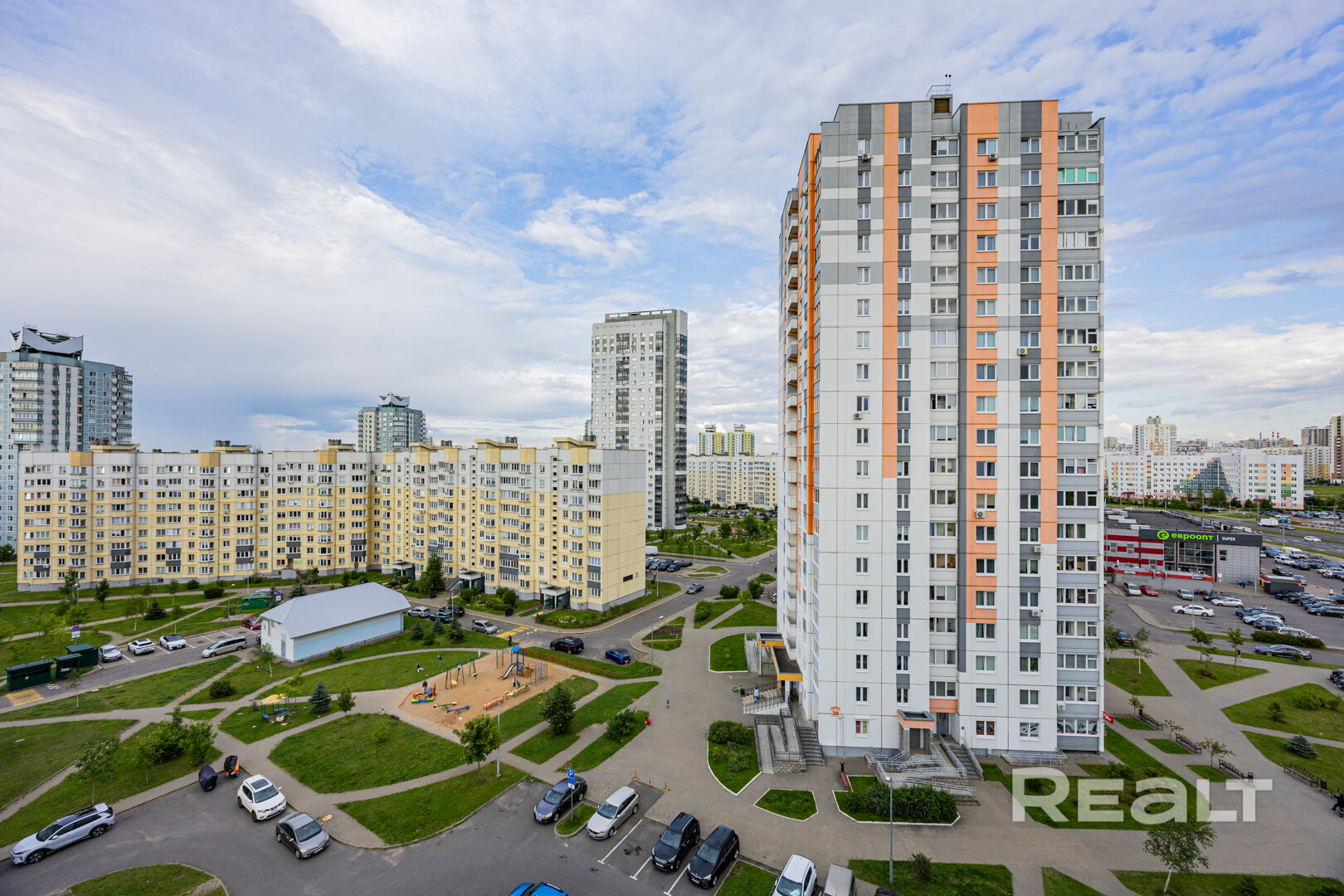 Редкая планировка! 3-комнатная 82,3 м2 + кладовая с окном! - Altro
