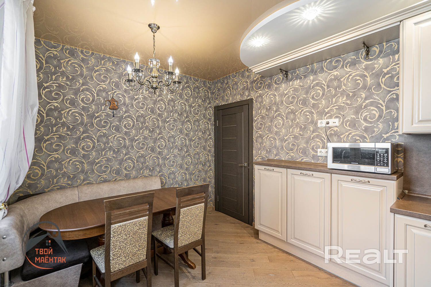Просторная 3-комнаятная квартира с ремонтом площадью 83.5 м² по СНБ в современном жилом комплексе. Развитый центр города с идеальной инфраструктурой. - Widok 3