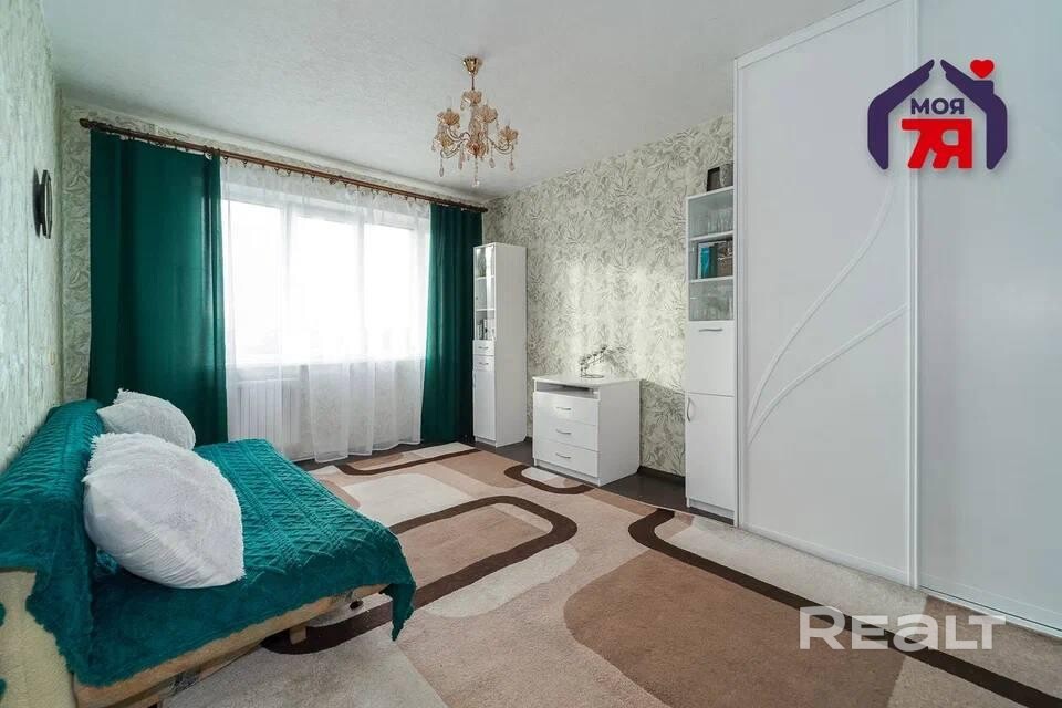 В продаже просторная 3-комнатная квартира по улице Нестерова, дом 92. - Meer