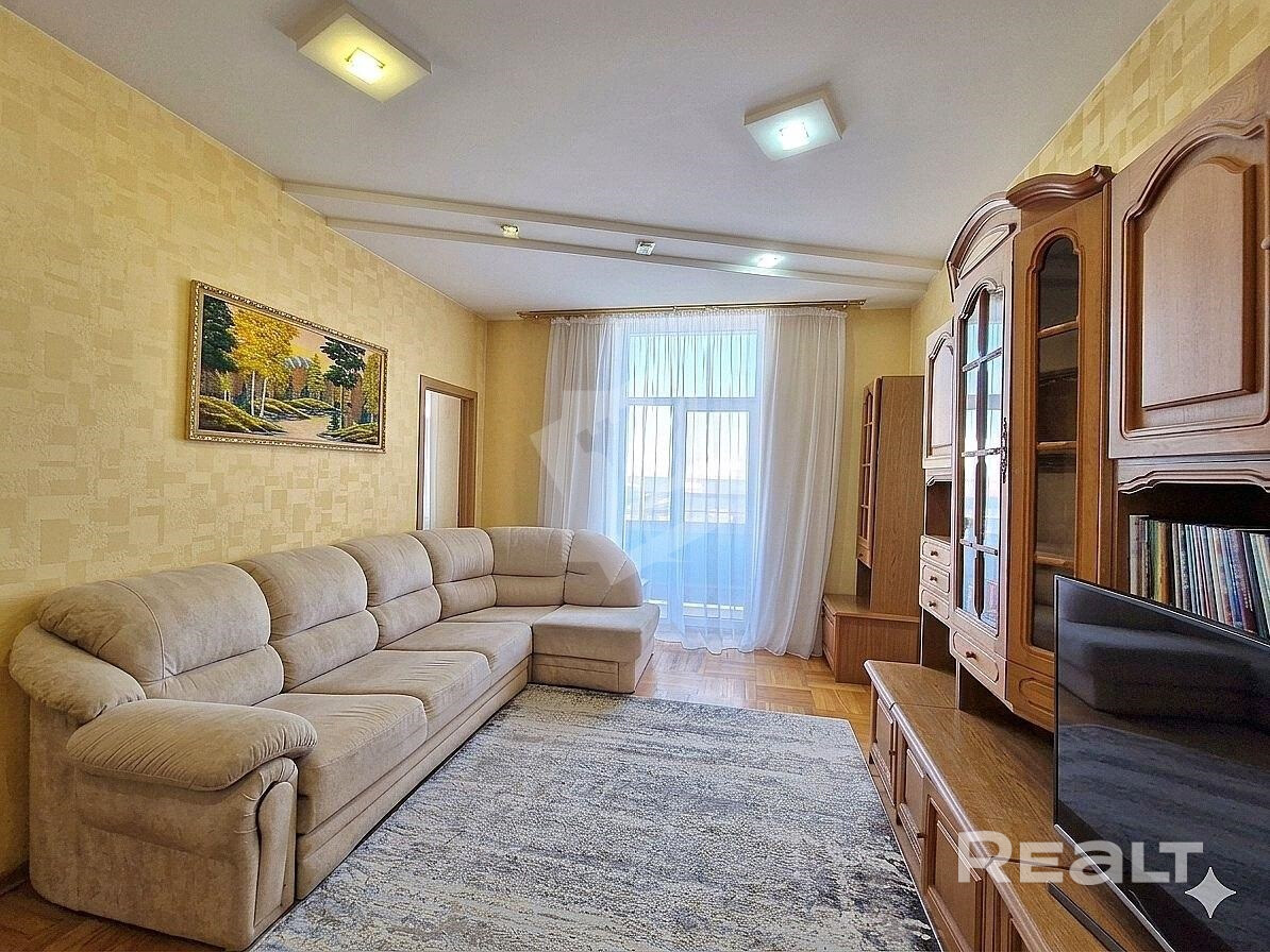 Сдаётся двухкомнатная квартира по адресу: ул. Маяковского 166. Сдается светлая и просторная двухкомнатная квартира с полным комплектом мебели и техники. Отличный вариант для комфортного проживания. - Widok 4