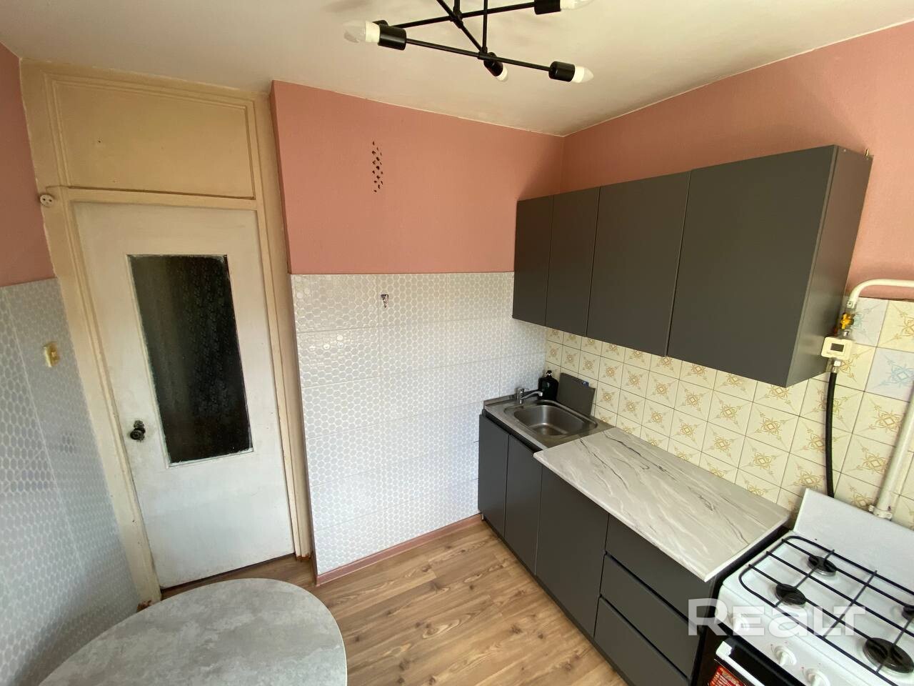 Двухкомнатная квартира после капремонта в 2021г. в тихом центре! - Widok 3