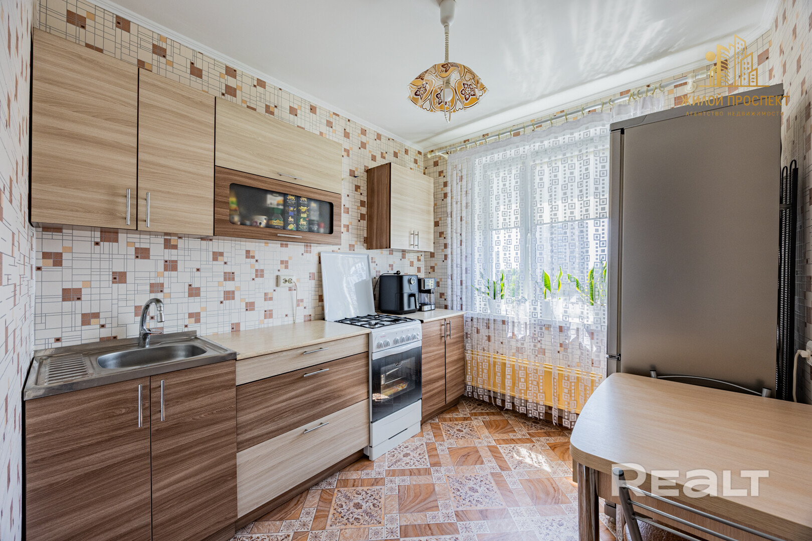 Продается уютная 1-комнатная квартира по адресу: ул. Серова, 17 - Meer