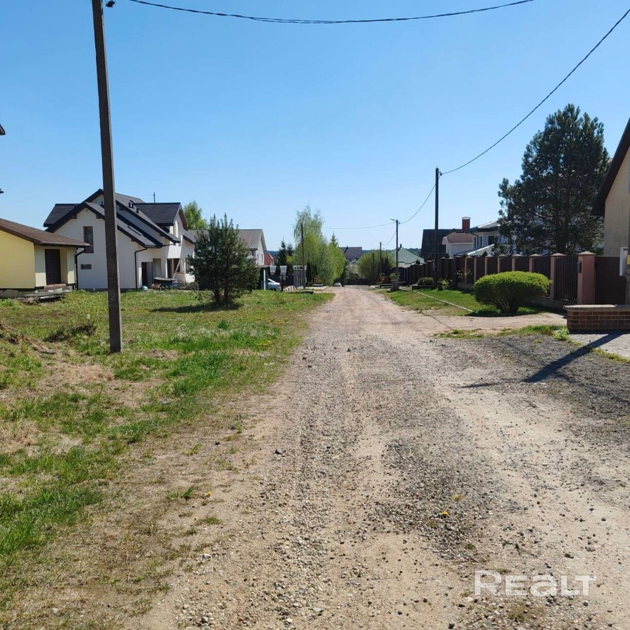 Ровный участок с домом в деревне Юхновка. - Mehr