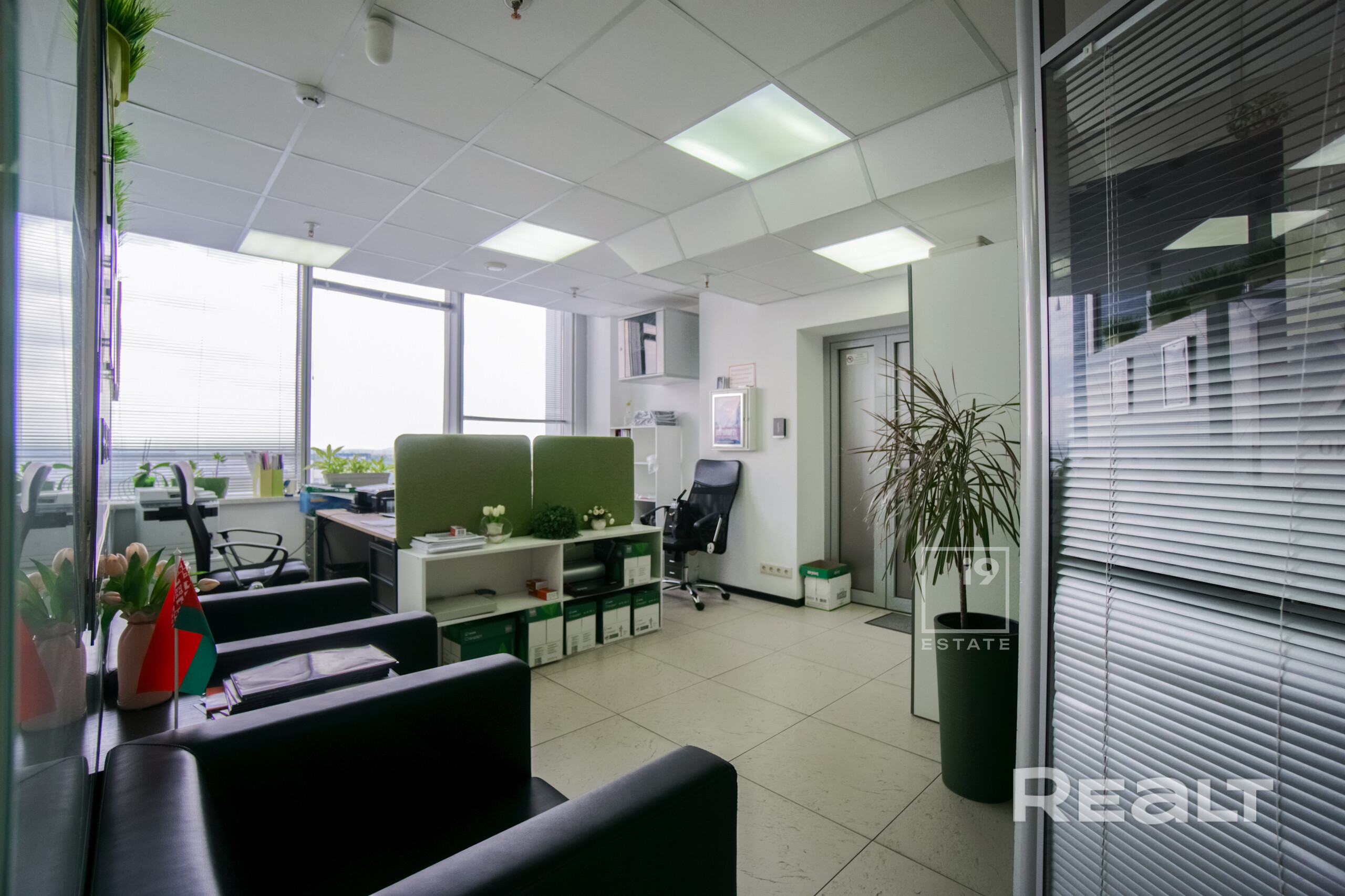 Аренда офиса (179,6 м2) на 15 этаже БЦ "Royal Plaza" – pohled 4
