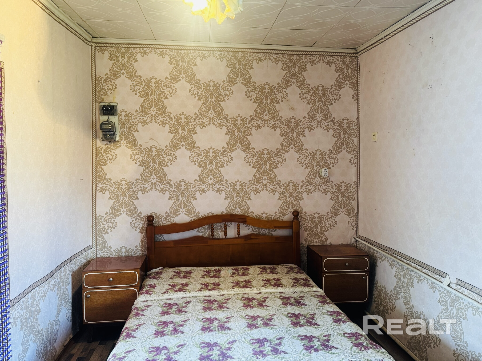 Жилой дом 64,9 м² на участке 87 соток в 28 км от МКАД. Кирпичный, 4 комнаты. На территории: баня, гараж, сарай, погреб, беседка, хозпостройки. Участок, сухой, идеален для посевов, сада, ЛПХ и фермерства. Обжитая деревня с магазинами и удобным подъездом. Все коммуникации подключены: газовое отопление, водопровод, канализация, электричество. Дом подходит для круглогодичного проживания. Отличный вариант для тех, кто хочет простора, тишины и возможностей для хозяйства рядом со столицей. - Ansicht 6