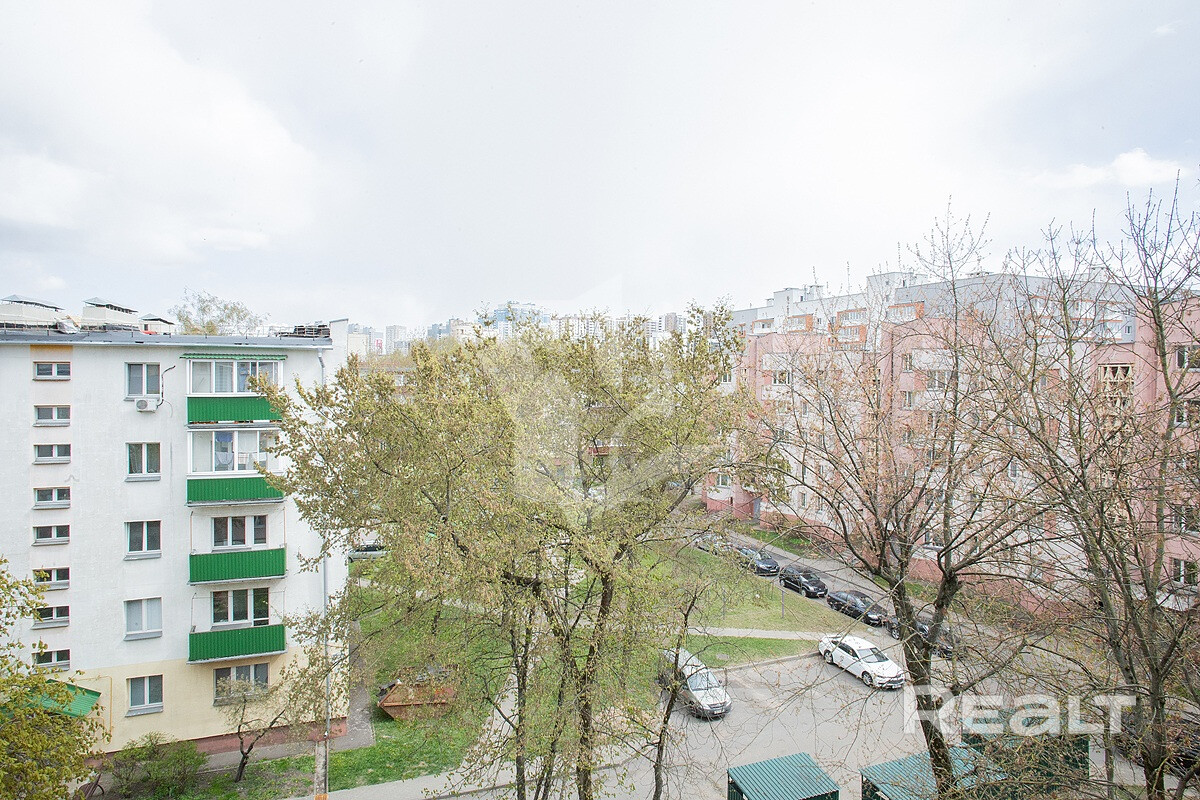 Продается уютная и светлая 1-комнатная квартира ул. Р.Люксембург, д.174 в трёх остановках от метро. – pohled 5