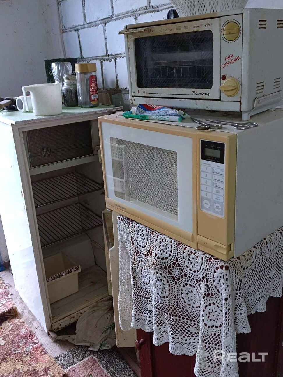 Компактный кирпичный домик с большим земельным участком в СТ Эталон - Więcej