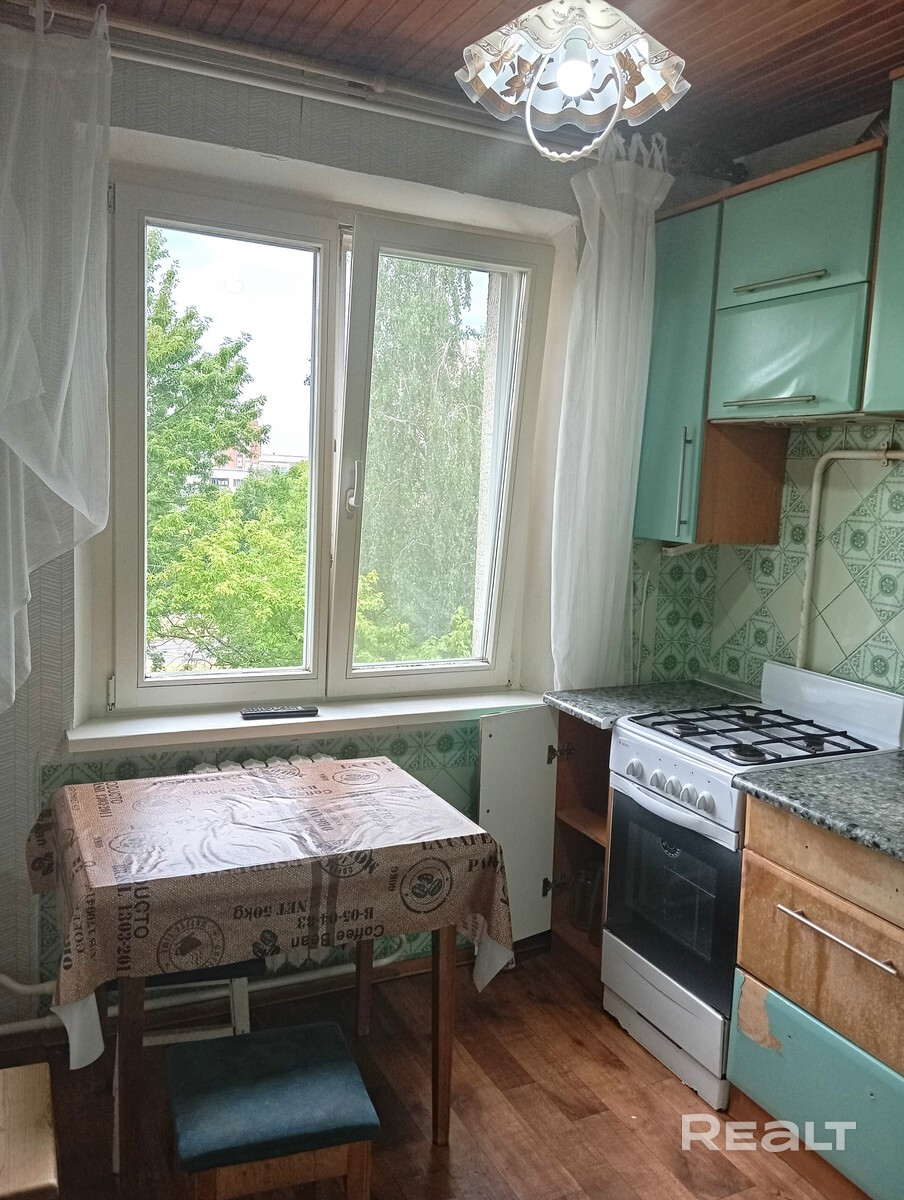 Продается просторная 2-комнатная квартира в микрорайоне Чижовка, по адресу ул.Голодеда 19/1. – pohled 3