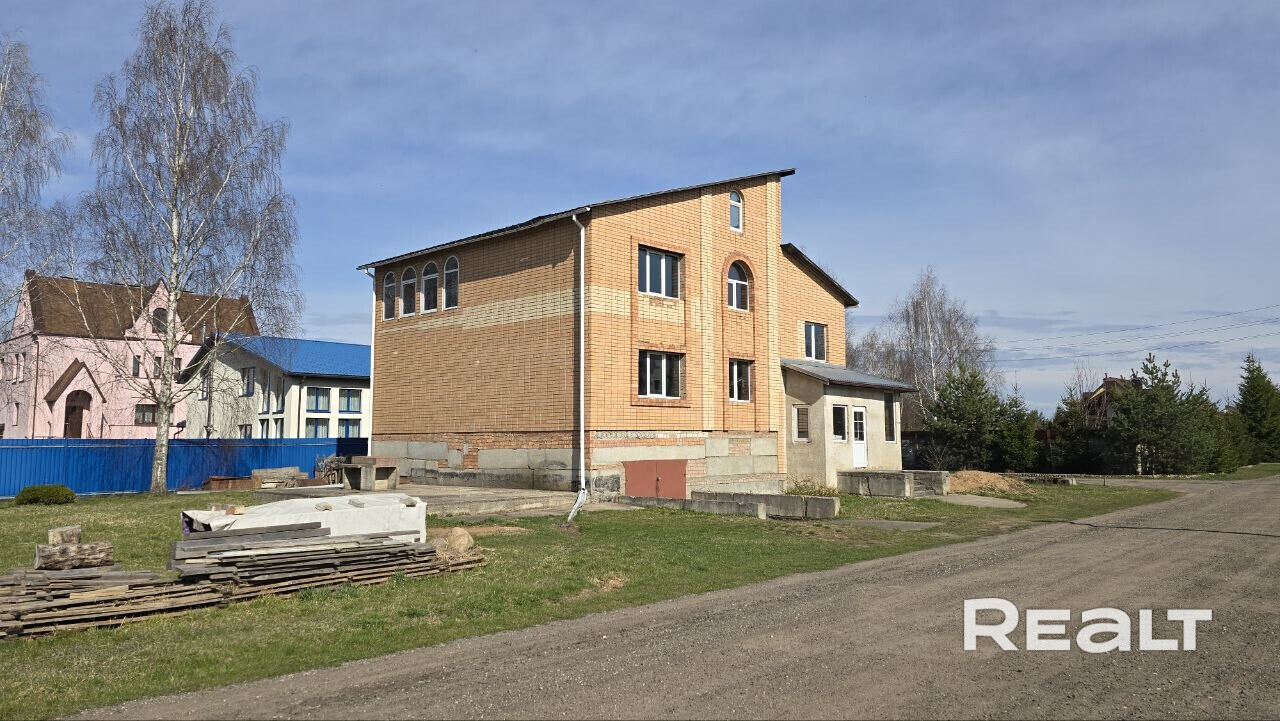 Продаётся отличный дом с Центральными коммуникациями, с большим участком 16,57 сот. - Widok 3