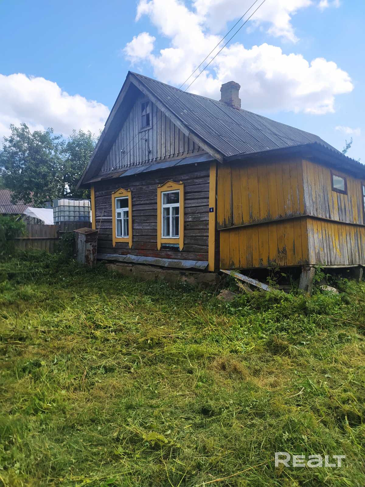 Продается дом в деревне Лавля. Участок 25 соток,дом требует ремонта. Есть колодец, электричество, газ баллон. По улице идёт газ. На участке есть один сарай и погреб. Также небольшой пруд. Земля плодородная,место тихое,не далеко от Смолевичей и Минска. В соседней деревне есть магазины и ж/д станция. Торг реальному покупателю. – pohled 4