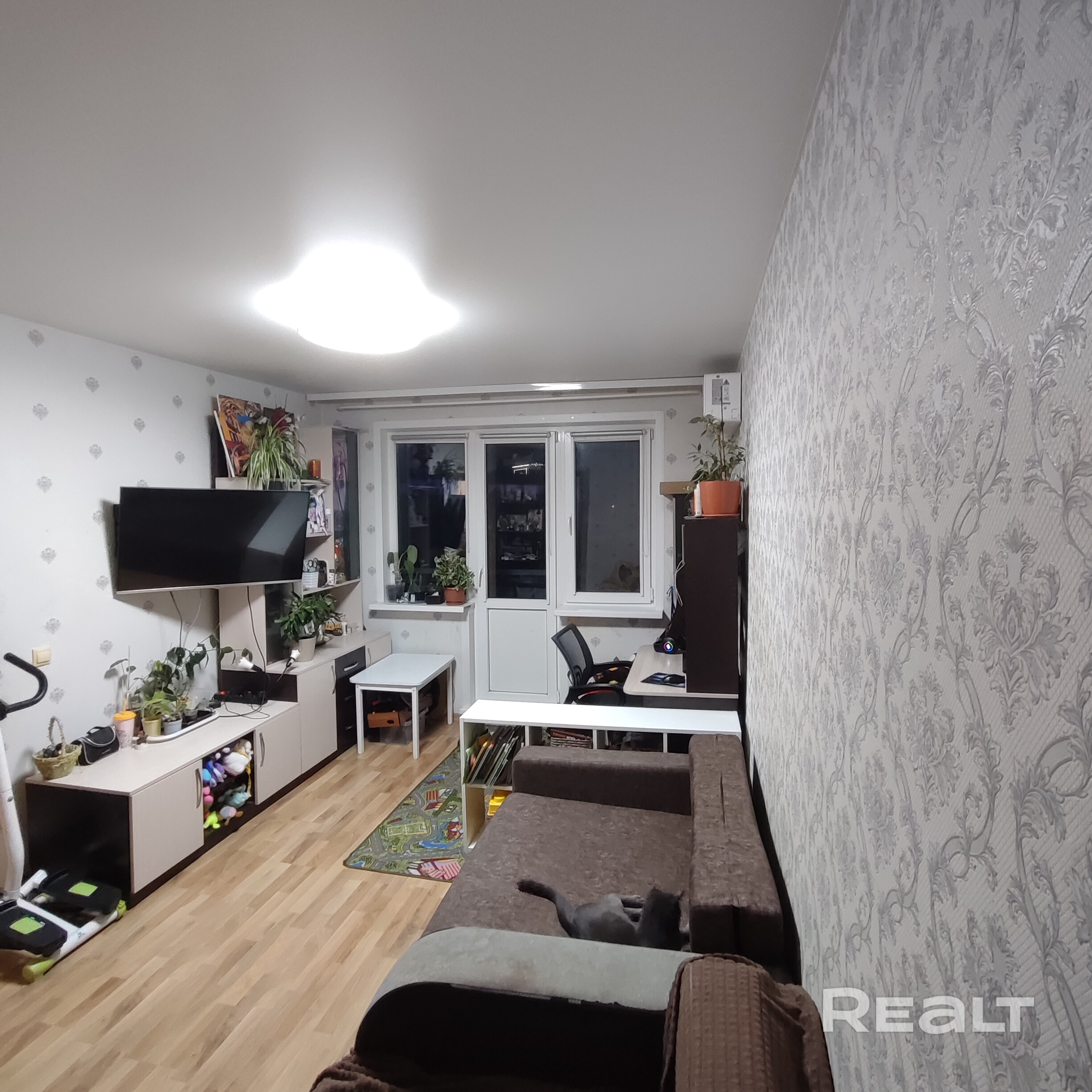 Продажа 1 комнатной квартиры - Więcej