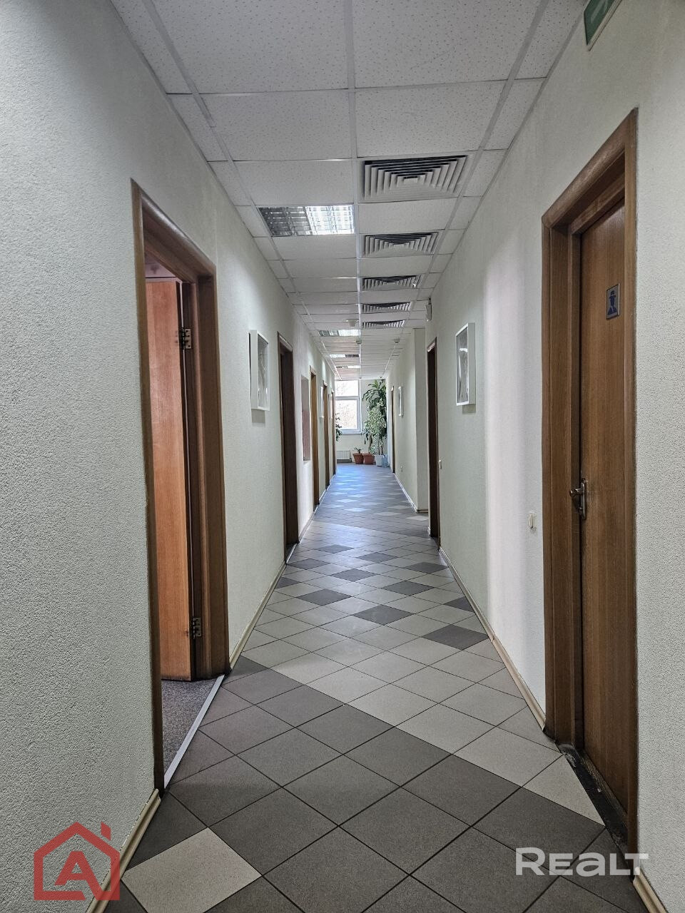 Аренда офиса от 20 до 106.3 м² в БЦ «Анкор», пр-т Партизанский, 178 - Mehr