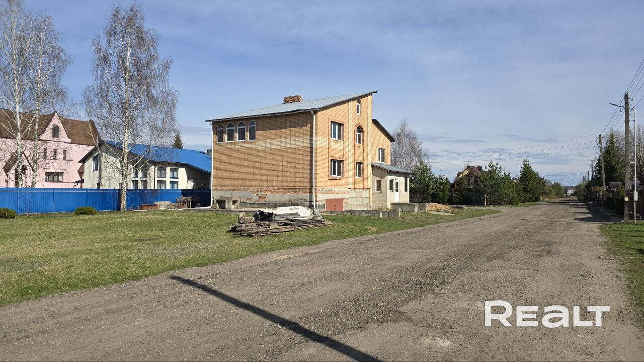 Продаётся отличный дом с Центральными коммуникациями, с большим участком 16,57 сот. - Widok 4