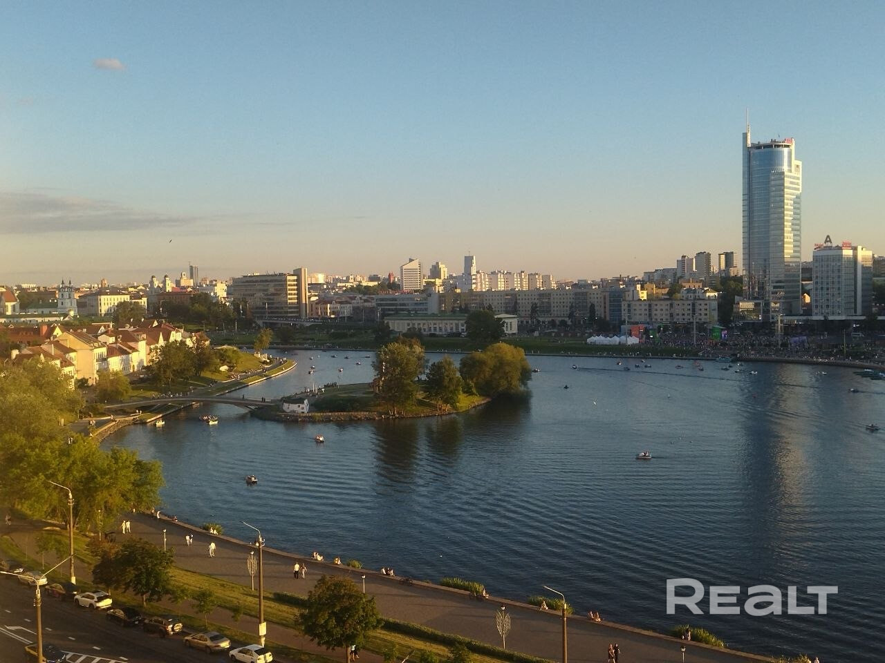 В продаже двухкомнатная видовая квартира в самом центре Минска! - Widok 3