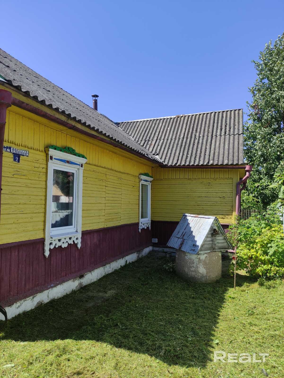 Продаётся готовый к проживанию частный дом в городской черте. Дом площадью 79,4 м², расположен на участке 6,49 соток, включает 4 комнаты, подключены все необходимые коммуникации. Ухоженная территория, удобный подъезд и развитая инфраструктура рядом. - Widok 4