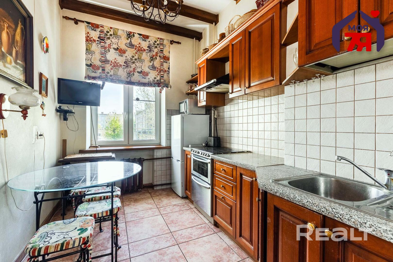 Квартира для ценителей интеллигентной атмосферы - Więcej