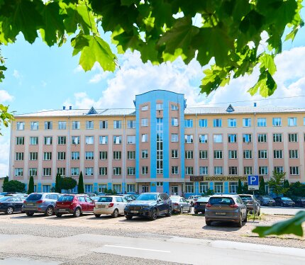 Офисные помещения площадью от 30 кв.м. до 1 000 кв.м. с хорошим ремонтом в микрорайоне Степянка от собственника.