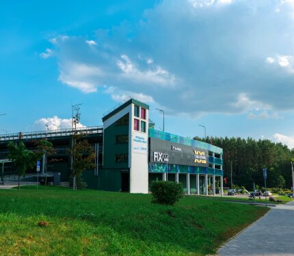 Удобство и защита 24/7: паркинг у метро и МКАД. Скидка 20%. Условия по номеру 7911