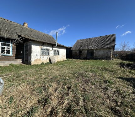 Продается дом с хорошим участком, с документами все в порядке.