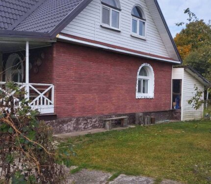 Дом с собственным причалом на берегу озера Островно