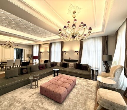 К аренде предлагается шикарный коттедж в самом центре г. Минска.